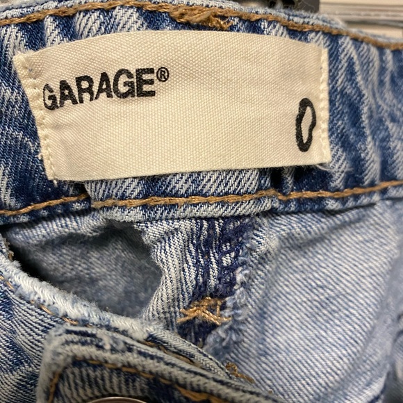 Garage Ripped Detailed Hem Mom Jeans (Size 0) - Picture 3 of 3